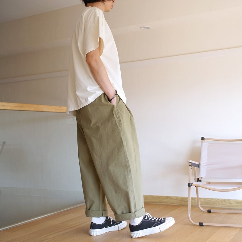 Relax Wide Leg Pants 四褶寬松休閒錐形闊腿褲 寬松褲腿氣球褲 - 中性長褲/短褲 - 其他人造纖維 卡其色