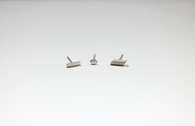 Mini Rectangular Hammered / Hexagon (Ear Stud Earrings) - ต่างหู - โลหะ สีเงิน