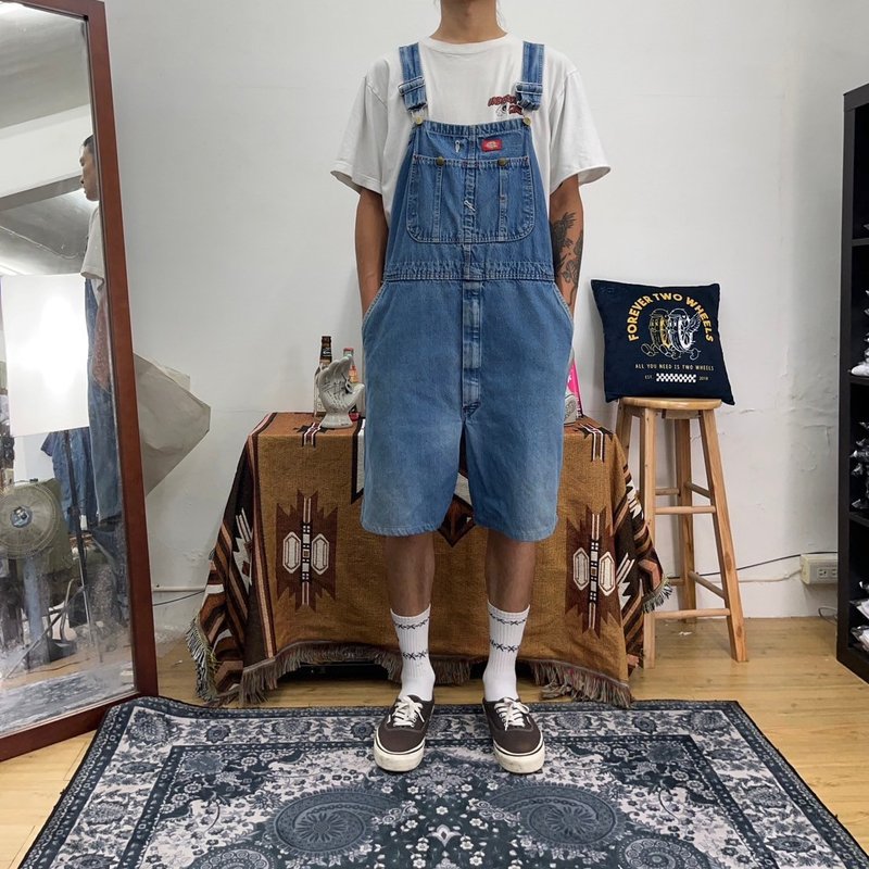 DICKIES 水洗 淺色牛仔 丹寧 吊帶短褲 古著 overalls 二手 布章 - 男短褲/工作短褲 - 棉．麻 藍色