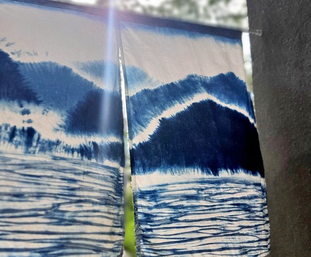 手作りの藍染め風景両開きカーテン - ショップ slow-tiedye のれん・表札 - Pinkoi