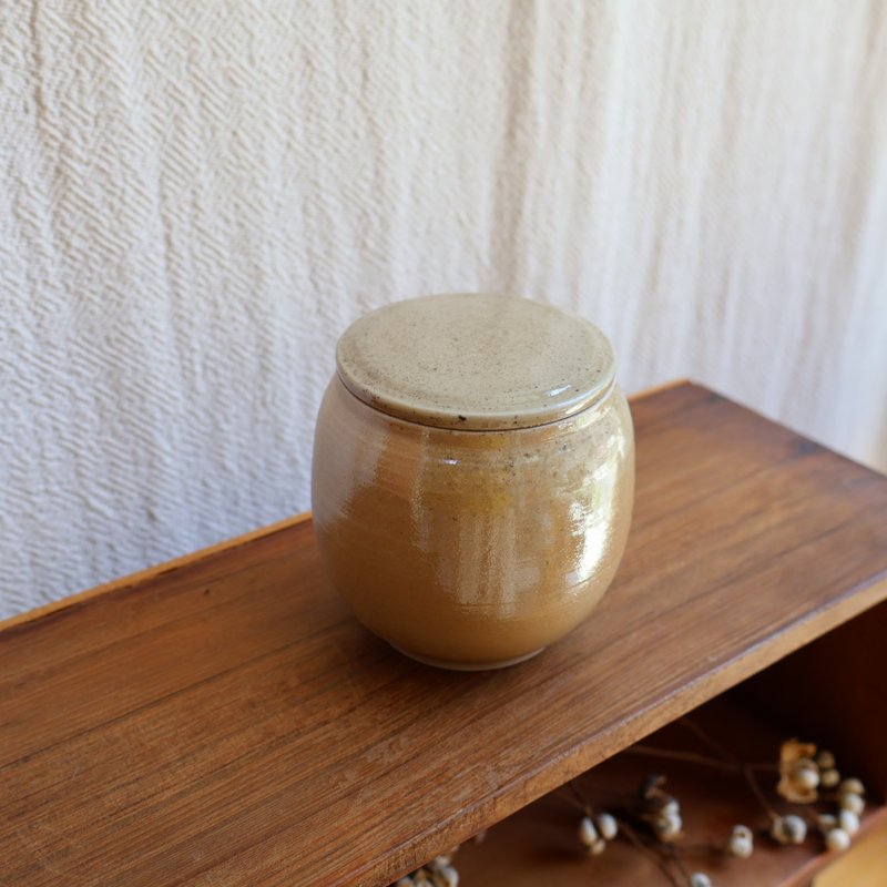 淺金 柴燒陶手工茶倉 - 茶壺/茶杯/茶具 - 陶 金色