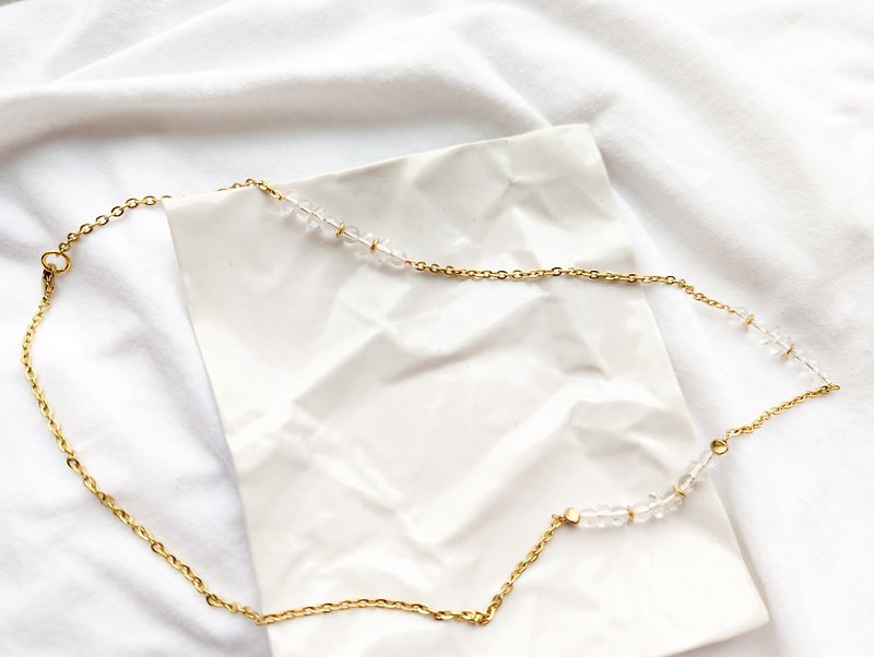 White crystal Bronze collarbone chain/mask chain/glasses chain - Collar Necklaces - Crystal Transparent