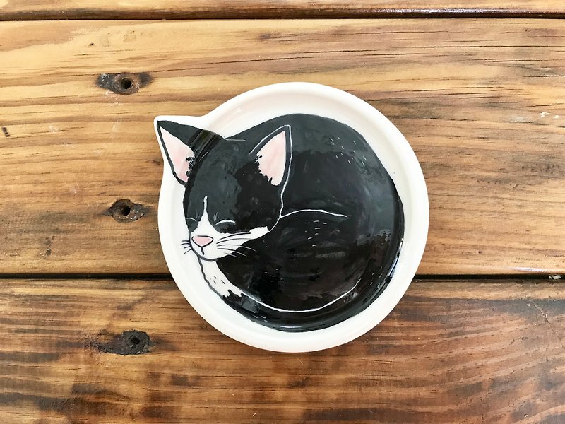 黑 貓團釉下彩繪  手捏造型盤 2 - 碟子/醬料碟 - 瓷 多色