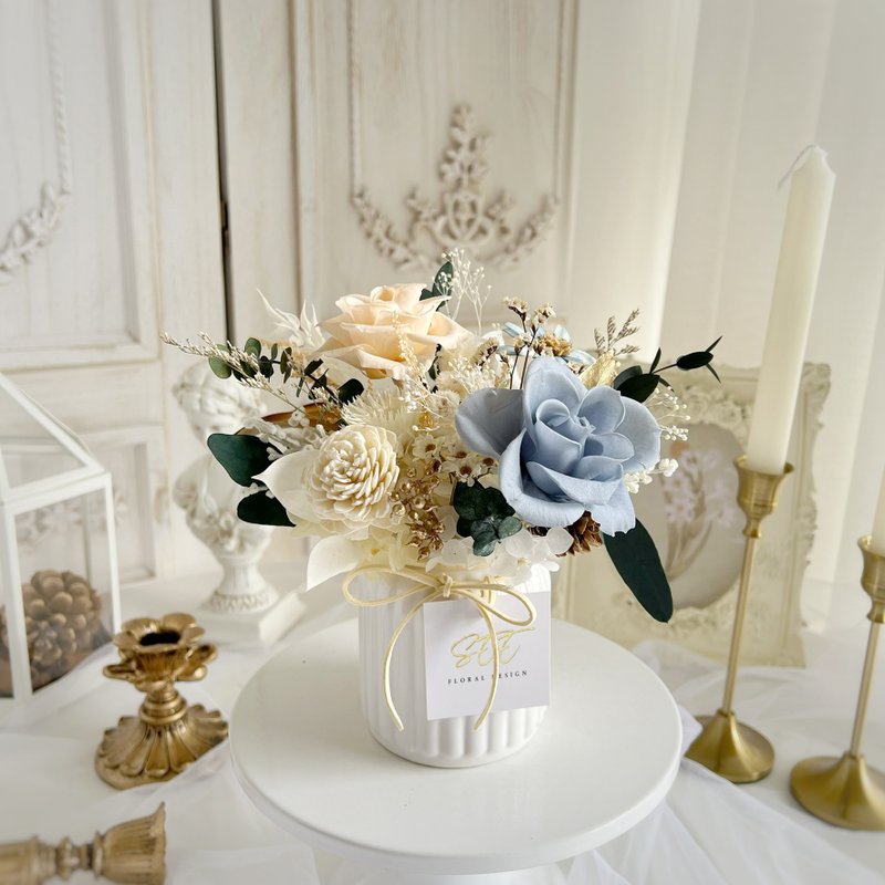 SEE Floral Design 永生花 不凋花 乾燥花-藍玫瑰不凋擴香牛奶瓶 - 乾燥花/永生花 - 植物．花 