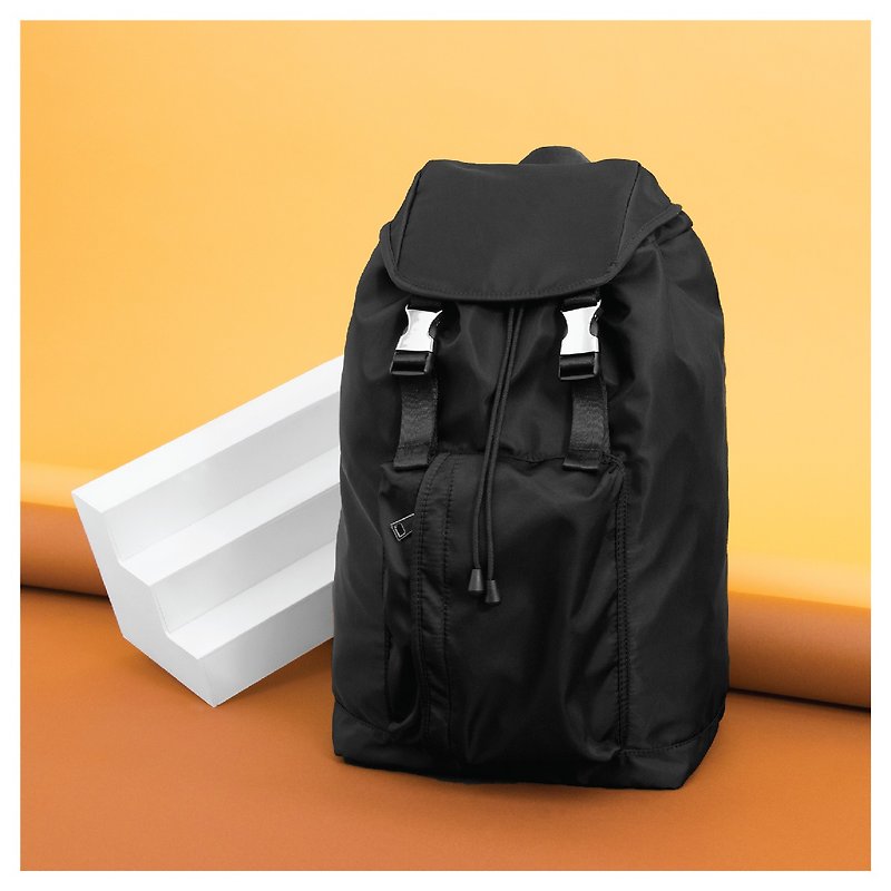 I'm Peter Peter - Front pouch pocket backpack - Black - กระเป๋าเป้สะพายหลัง - วัสดุกันนำ้ สีดำ