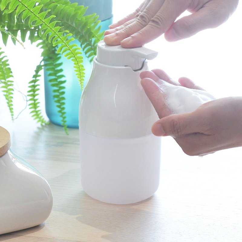 Japan OKA PLYS base modern air curtain foam press bottle-250ml-4 colors optional - Bathroom Supplies - Plastic White