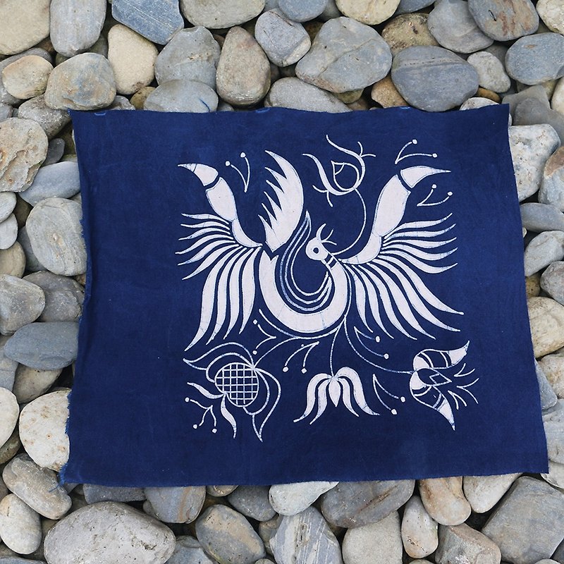 Yishanren | Guizhou Qiandongnan batik plant blue dyeing printing and dyeing cotton cloth handmade handkerchief wall painting wall hanging accessories - ผ้าเช็ดหน้า - ผ้าฝ้าย/ผ้าลินิน 