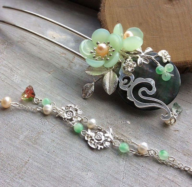 Handmade by Meow~The Chinese Wind and Cloud Breaks the Moon - Hair Accessories - Other Materials Green