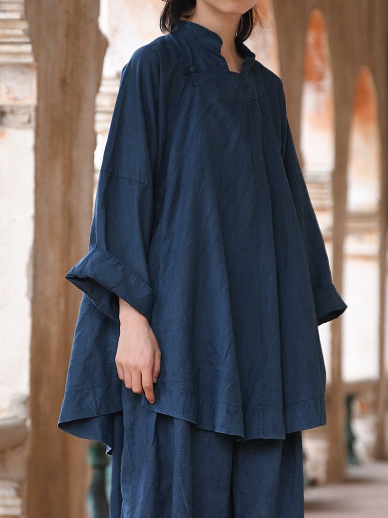 Indigo Plant Dyed Linen Top Solid Color Chinese Shirt - เสื้อผู้หญิง - ผ้าฝ้าย/ผ้าลินิน 