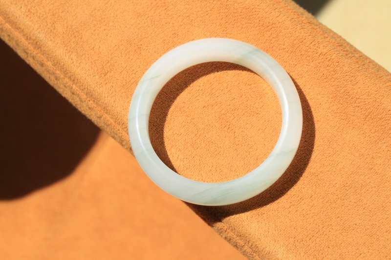 【手鐲】天山翠手環/ 小圈口50 - 手鍊/手環 - 玉石 白色