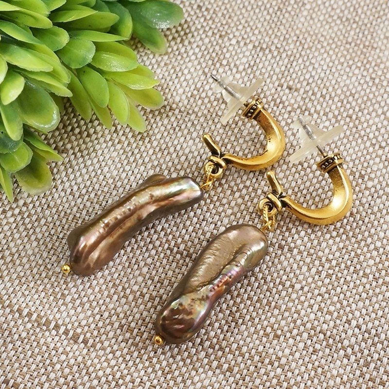 Beige Biwa Stick Pearl Earrings Golden Taupe Brown Long Dangle Earrings Jewelry - 耳環/耳夾/耳骨夾 - 珍珠 金色