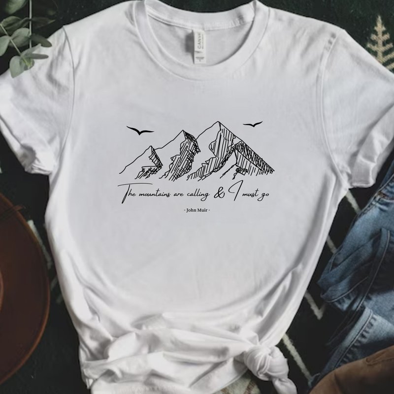 The mountains are calling山在呼喚 中性短袖上衣 健行登山戶外 - 女 T 恤 - 棉．麻 白色