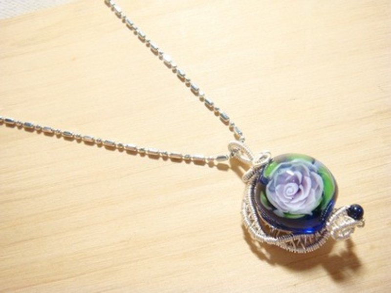Yuzu Lin Liuli-Purple Rose (sapphire blue bottom)-Technology x Design - Necklaces - Glass Multicolor