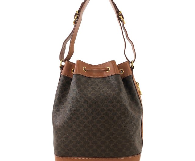 極 美品 セリーヌ マカダム ブラゾン レザー ショルダーバッグ 極 美品 CELINE セリーヌ マカダム ブラゾン 柄 トリオンフ ロゴ