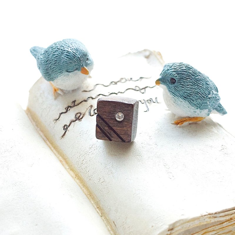 Square wooden earring ( 925 sterling silver studs) one per - ต่างหู - ไม้ สีนำ้ตาล