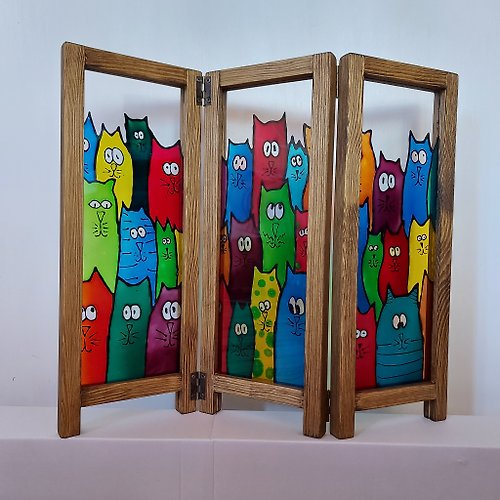EDWOOD village Folding table top screen/divider, wood frame and stained glass imitation.
