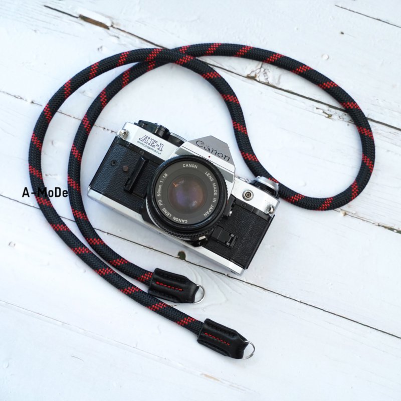 カメラストラップ 黒と赤 9mm 登山ロープ ヴィンテージ 手作り フィルム カメラ ギフト 写真撮影 - カメラストラップ・三脚 - 革 