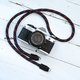 カメラストラップ 黒と赤 9mm 登山ロープ ヴィンテージ 手作り フィルム カメラ ギフト 写真撮影 - カメラストラップ・三脚 - 革 