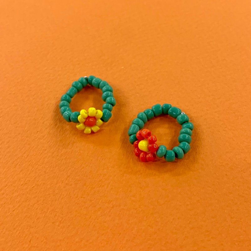 Flowers bead ring - General Rings - Other Materials Multicolor