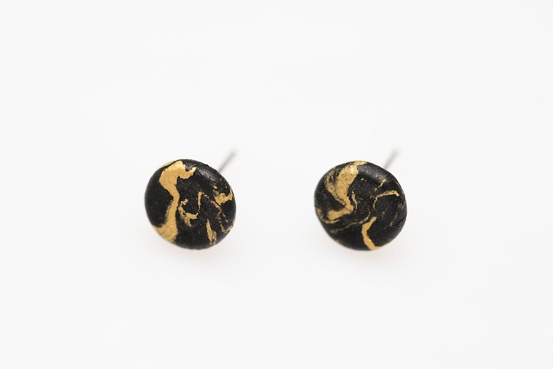 Psychedelic planet black gold rendering round handmade earrings - ต่างหู - ดินเหนียว สีดำ