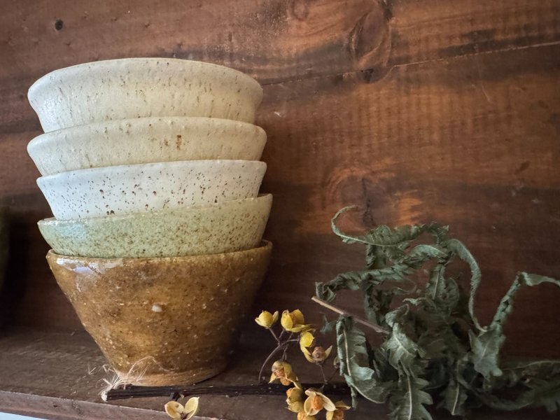 自然釉色的碗 - 碗 - 陶 卡其色