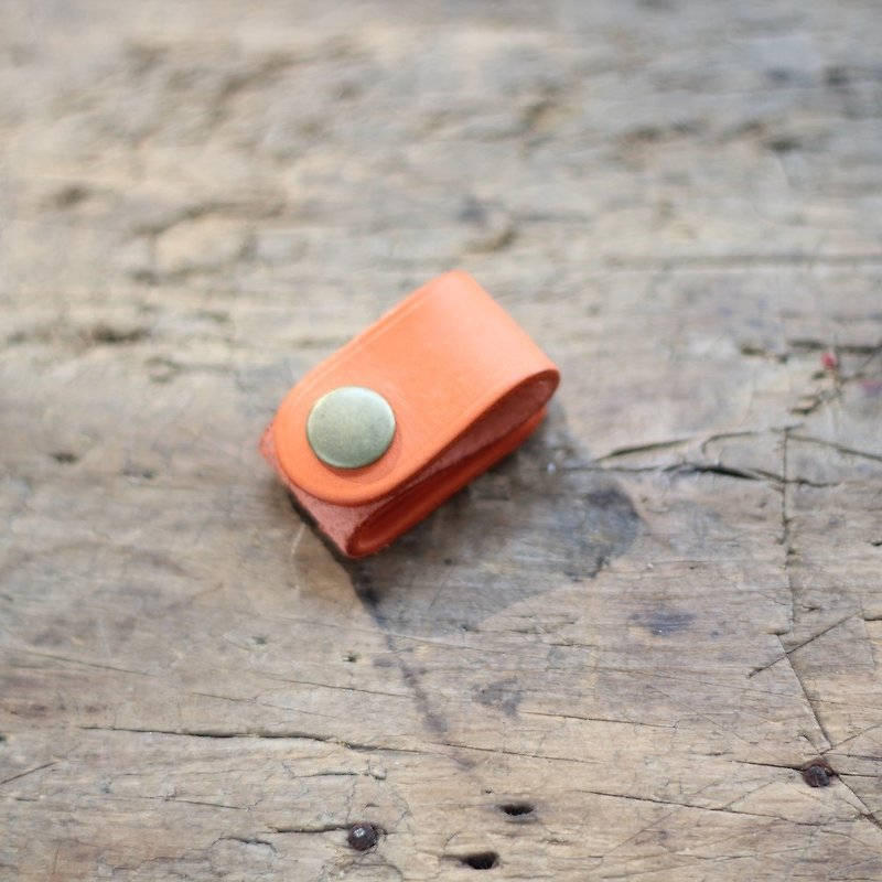 Egawa [Hands] Twill hub / wire-receiver / reel (orange) Italian vegetable tanned leather - ที่เก็บสายไฟ/สายหูฟัง - หนังแท้ สีส้ม