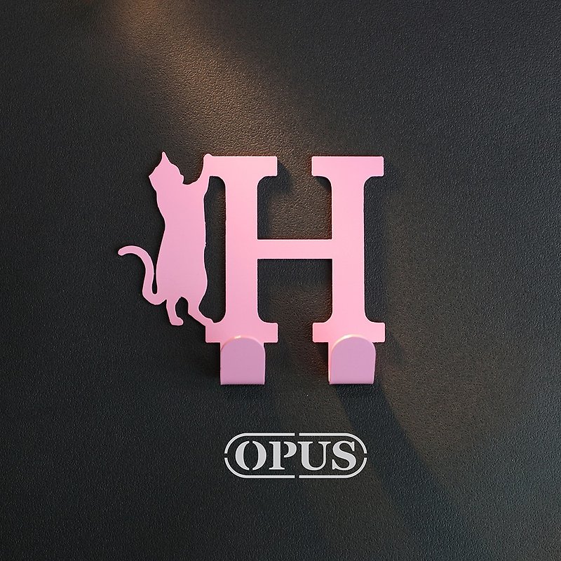 【OPUS Dongqi Metalworking】When a Cat Meets the Letter H - Hanging Hook (Pink)/Wall Decoration Hook - Wall Décor - Other Metals Pink