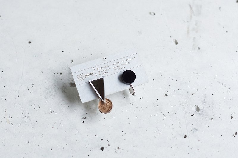 PIN! Earring / SILVER × BLACK - Earrings & Clip-ons - Wood Black