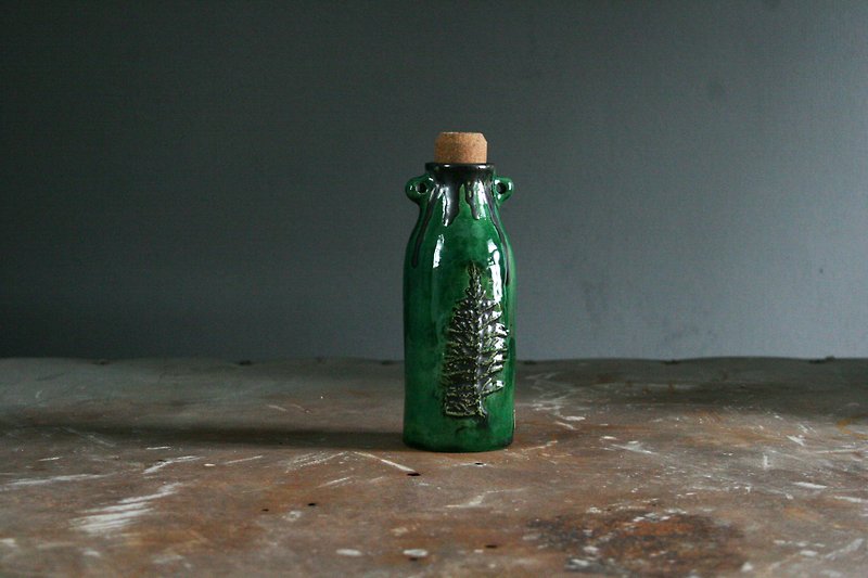 Small green bottle vase Little wheel thrown bottle Tiny pottery flower vase - 花瓶/花器 - 陶 綠色
