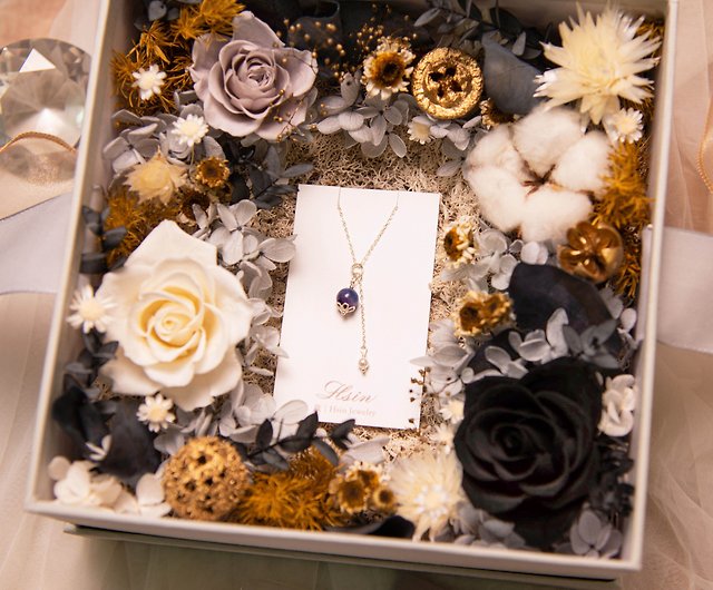 Brilliant] Dried flowers immortalized flower box wedding ring box /  sterling silver necklace natural crystal bracelet - Shop jsgreenhouse Dried  Flowers & Bouquets - Pinkoi