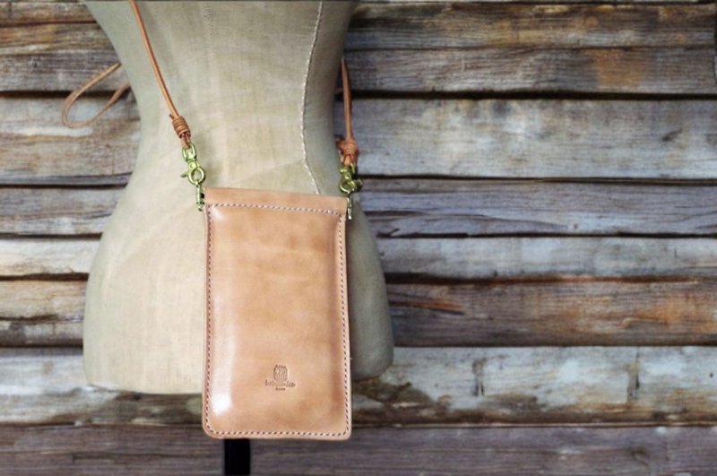 Genuine leather smartphone shoulder pouch Tochigi leather iPhone android iPhone - กระเป๋าแมสเซนเจอร์ - หนังแท้ ขาว