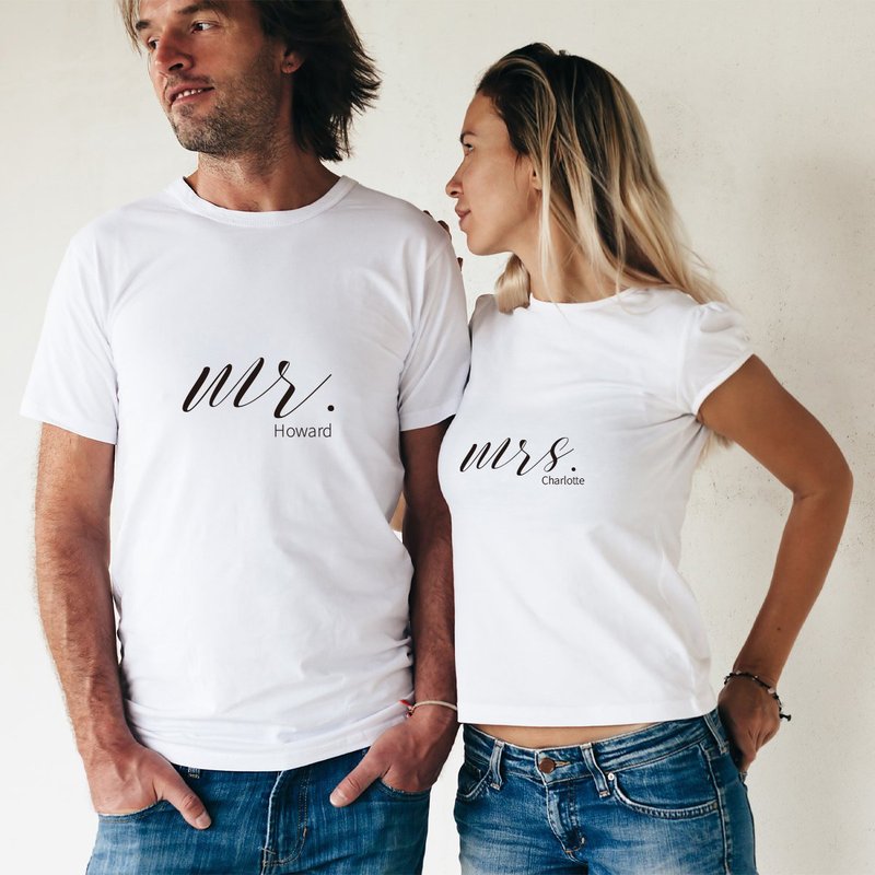 MR&MRS Cotton Couple Tee with custom name - เสื้อฮู้ด - ผ้าฝ้าย/ผ้าลินิน หลากหลายสี