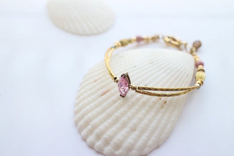 Pink elf-zircon  brass handmade bracelet - สร้อยข้อมือ - โลหะ 