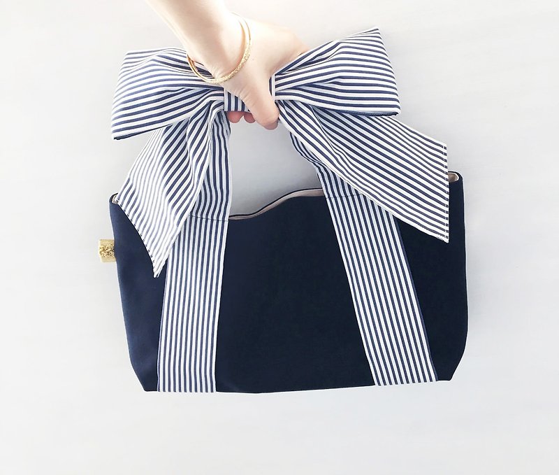 RIBBON TOTE BAG, navy stripe + navy blue | Ribbon tote / Amber stripes - กระเป๋าถือ - ผ้าฝ้าย/ผ้าลินิน สีน้ำเงิน