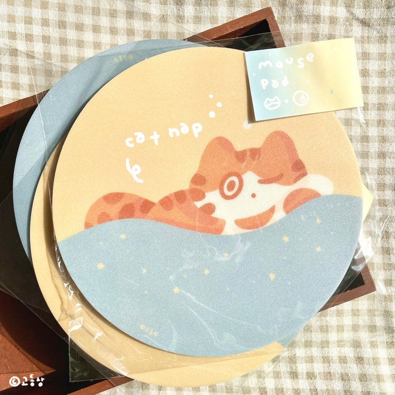 Godongsang l Mouse Pad - Cat Nap - 滑鼠墊 - 其他材質 黃色