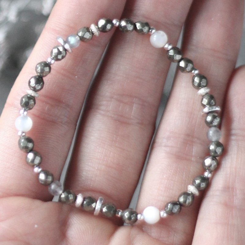 Miao. Natural ore sterling silver bracelet bracelet pyrite labradorite white clam soft and delicate - Bracelets - Gemstone Khaki