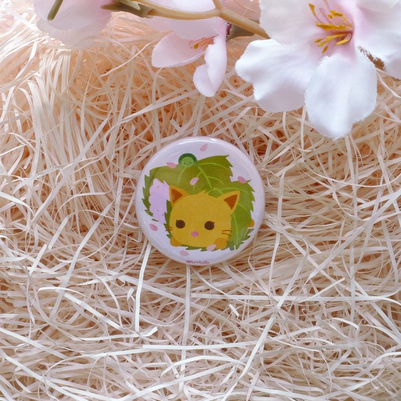 Purrballs Sakura Themed Mini Badge - Mochi - 徽章/別針 - 其他金屬 粉紅色