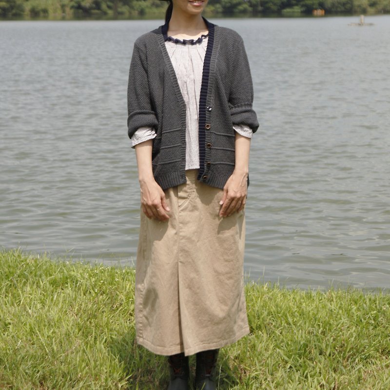 And - City Walker - Waist Elastic Pocket Asymmetrical Skirt - กระโปรง - ผ้าฝ้าย/ผ้าลินิน สีกากี