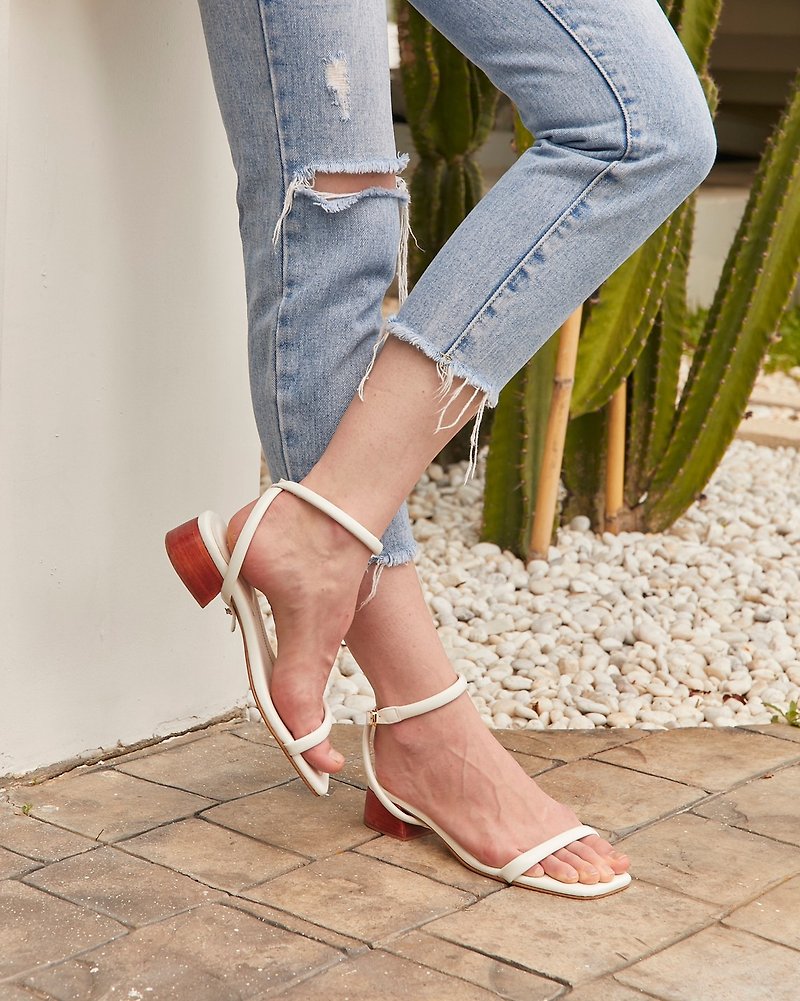 【Plush Studios】Kara Sandals Set White - รองเท้ารัดส้น - หนังเทียม ขาว