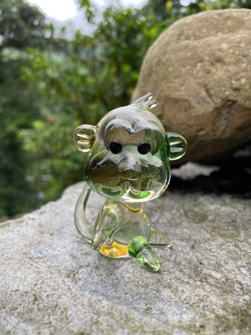 Crystal glass Q version of the Chinese zodiac monkey - ของวางตกแต่ง - แก้ว 