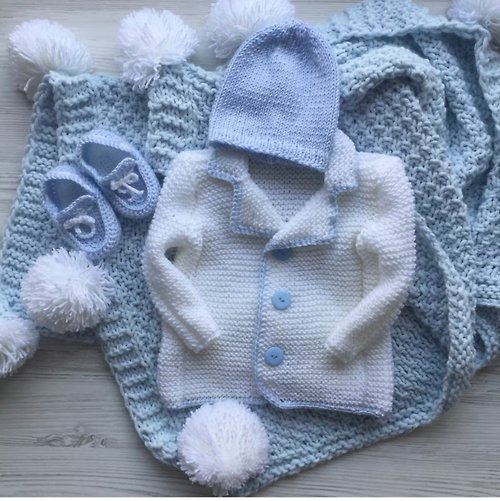 V.I.Angel White and blue clothing set for baby boy: blanket with name, jacket, hat, shoes.