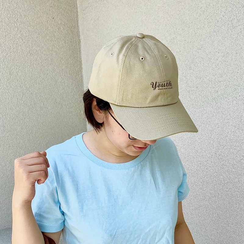 【客製化禮物】【畢業季系列】棉質斜紋美式老帽(兩款/四色) - 帽子 - 棉．麻 多色