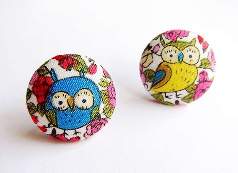 Cloth buckle earrings red owls can be used as clip earrings - ต่างหู - ผ้าฝ้าย/ผ้าลินิน สีแดง