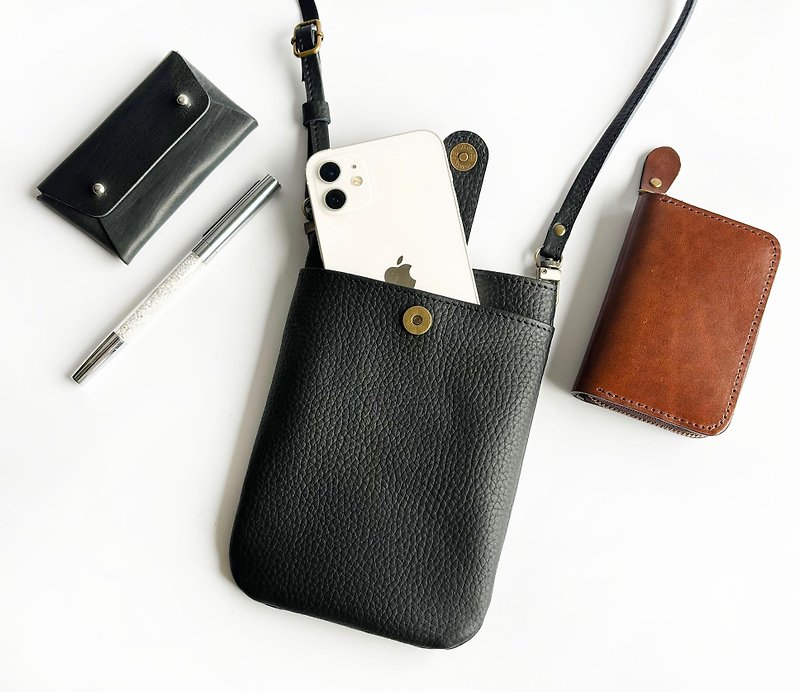 black shoulder pochette - Messenger Bags & Sling Bags - Genuine Leather Black