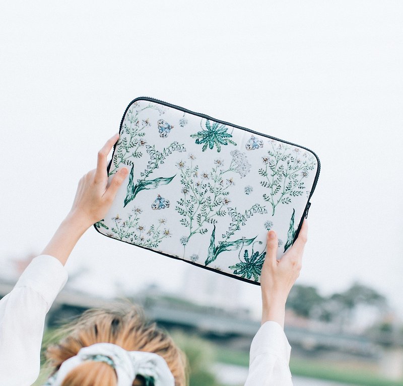 sybil-ho white green grass flower 13.14 inch laptop bag pre-order - Laptop Bags - Polyester Green