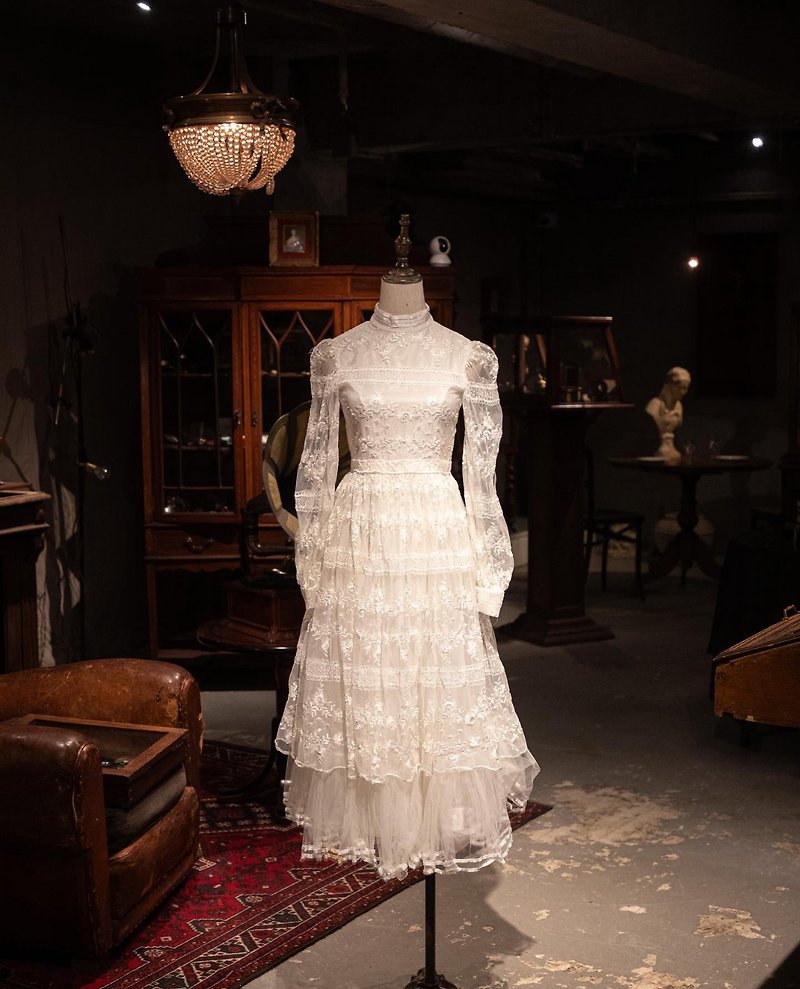 White colour 60s little vintage dress - กระโปรง - ผ้าฝ้าย/ผ้าลินิน ขาว
