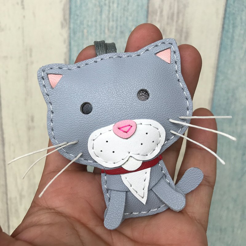 Healing small things handmade leather light gray cute kitten hand-stitched charm small size - พวงกุญแจ - หนังแท้ สีเทา