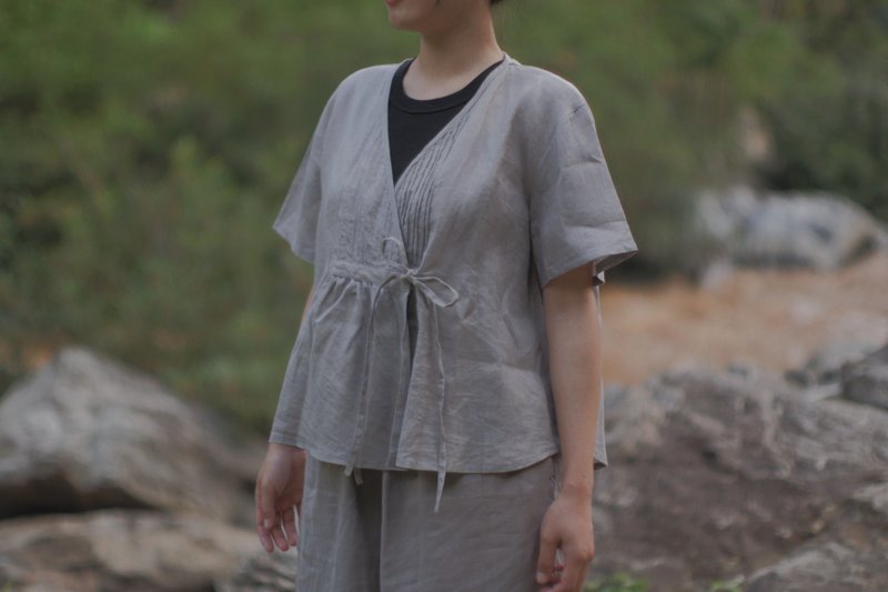 a little grey | oki top | linen with natural color - 女上衣/長袖上衣 - 棉．麻 咖啡色