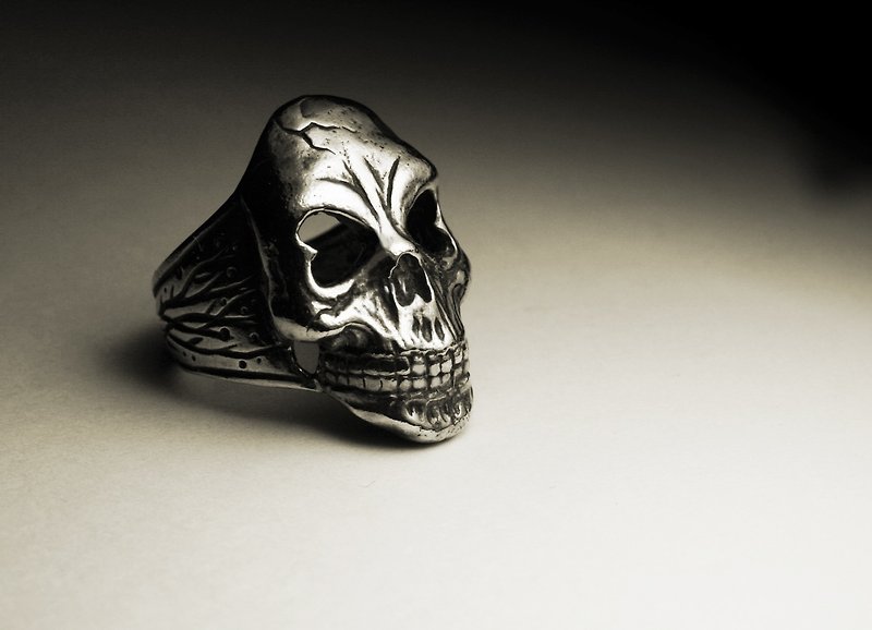 Large heart skull ring - General Rings - Other Metals Silver