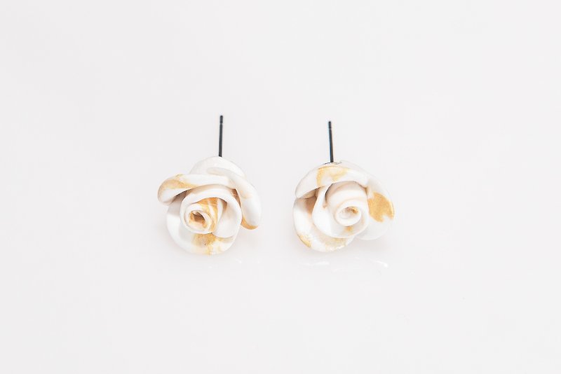 Hand made platinum rose earrings - ต่างหู - ดินเหนียว ขาว